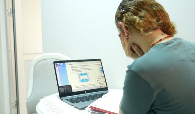 Manisa Büyükşehir Belediyesi online eğitim ile öğrencileri geleceğe hazırlıyor