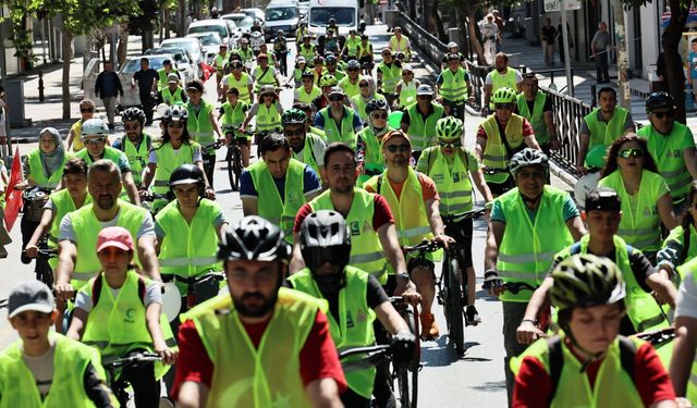 Manisa’da Yeşilay’dan sağlıklı yaşam için bisiklet turu