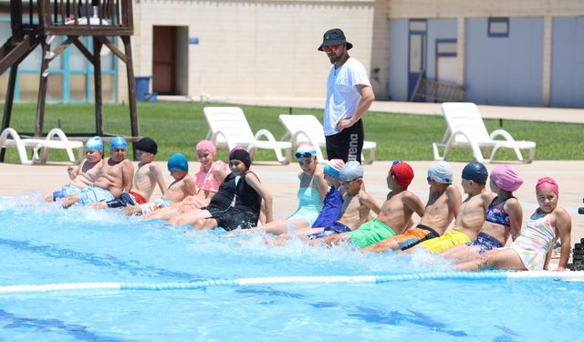 Şehzadeler’de yüzme kursları başlıyor