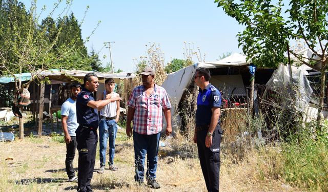 Şehzadeler Belediyesi’nden Selimşahlar’da kaçak yapılara müdahale