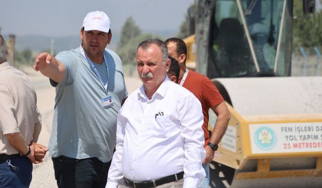 Başkan Balaban: "Muradiye'nin ana arterlerinde bir hafta içerisinde asfalt sorun bitecek"