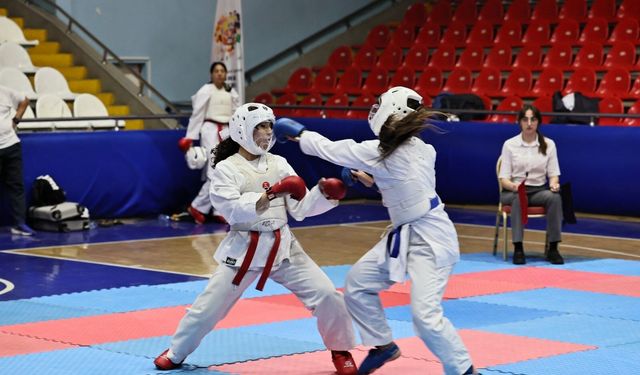 Manisa’da düzenlenen ANALİG Karate Müsabakaları tamamlandı