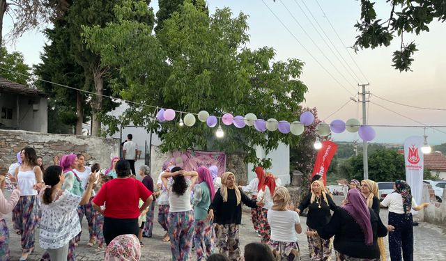 Kale Mahallesi'nde "Şalvar Gecesi" coşkusu