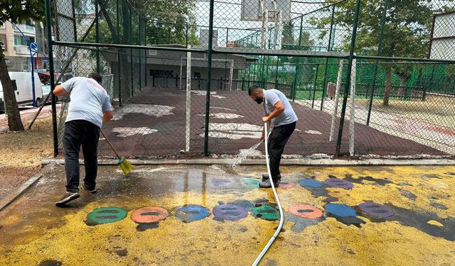 Yunusemre'de çocuk parkları pırıl pırıl oluyor