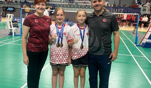 Manisalı badmintonculardan uluslararası turnuvada iki bronz madalya