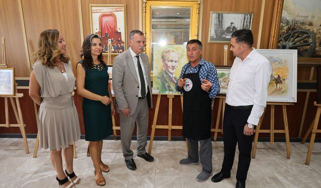 Renklerin suyla dansı sanatseverlerle buluştu