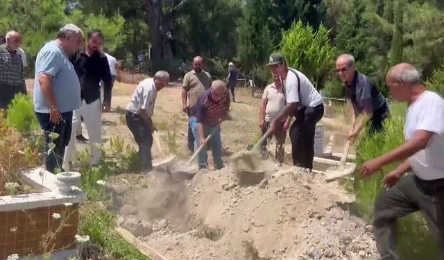 Cinayet kurbanı kız 17 yıl sonra toprağa verildi