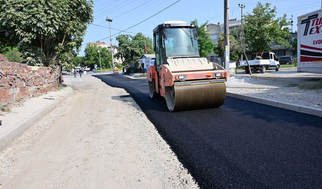 Turgutlu’da asfalt seferberliği sürüyor