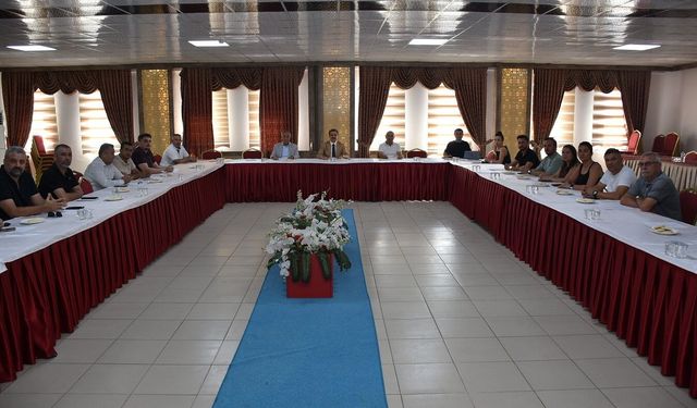 Salihli'de Kültür ve Sanat Vakfı için kritik toplantı