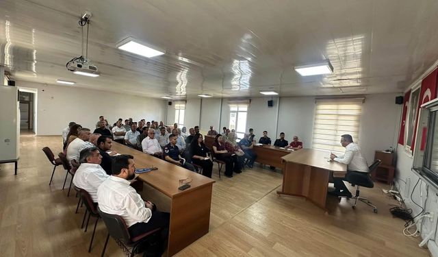 Sarıgöl’de muhtarlarla kritik toplantı