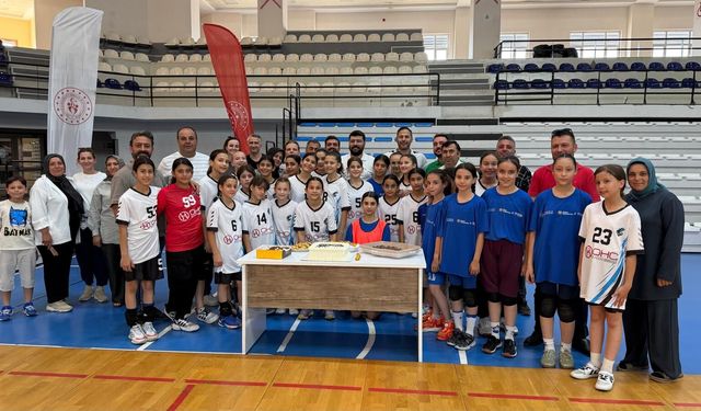 TURGUTLU'NUN GURURU! ELİT GENÇ AKADEMİ SPOR KULÜBÜ TÜRKİYE ŞAMPİYONU