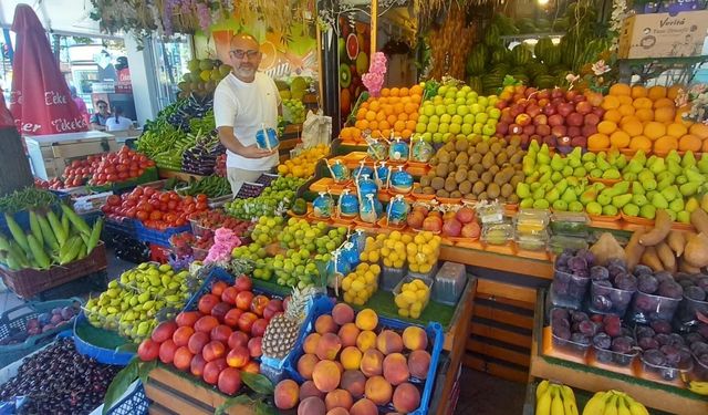 Sosyete manavı 40. yıla doğru" Tazeliğin adresi, doğallığın merkezi!