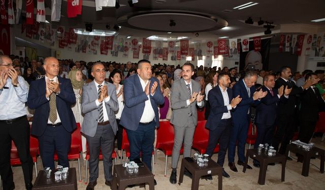 Sarıgöl MHP İlçe Başkanlığına Ahmet Serdar Dikmen seçildi