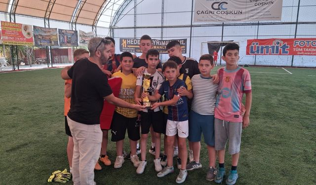Alaşehir'de Kur'an kursu öğrencileri futbol sahasında buluştu