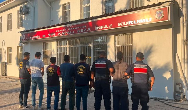 Alaşehir'de 21 adrese eş zamanlı *y*şt*r*c* operasyonu