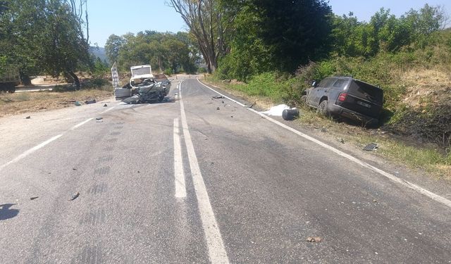 Manisa'da feci kaza: 2 kardeş hayatını kaybetti, 2 kişi yaralandı