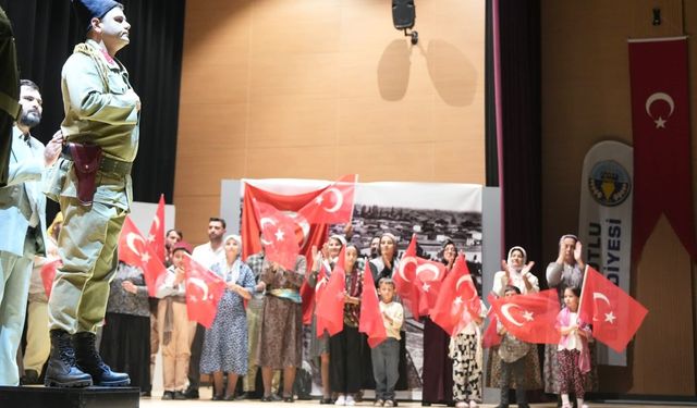 Turgutlu'nun kurtuluş hikayesi tiyatro sahnesine taşındı