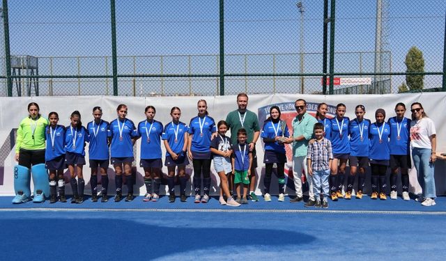 Manisa İl Karması Hokey Takımı 1. Lige yükseldi