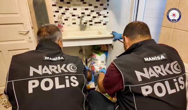 Manisa'da zehir tacirlerine operasyon: 20 kişi tutuklandı