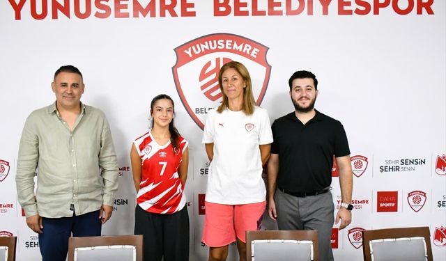 Yunusemre Belediyespor genç libero Eylül Aydemir'i renklerine bağladı