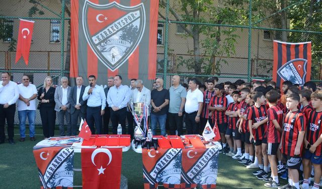 225 sporcu belgelerini aldı