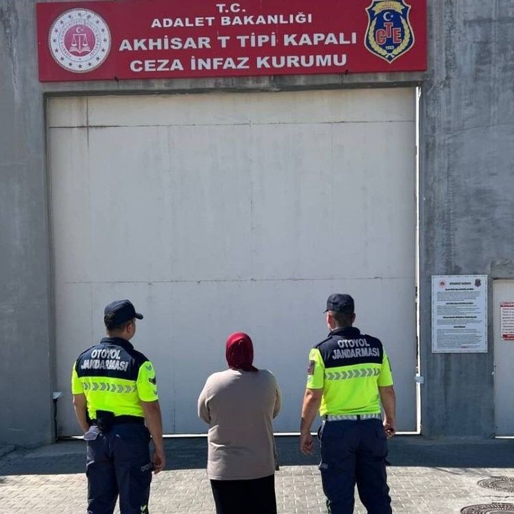 Manisa'da firari hükümlü otoyol gişelerinde yakalandı