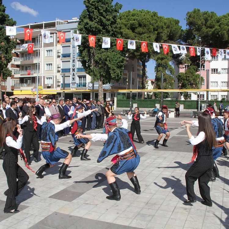 Manisa ilçelerinde Zafer Bayramı kutlandı