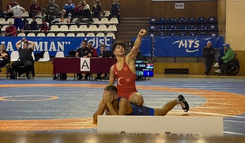 Yunusemreli güreşçi Kadir Kadiroğlu Balkan üçüncüsü oldu