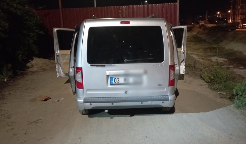 Polis ile ehliyetsiz sürücü arasında kovalamaca