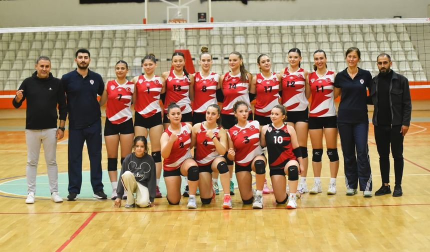 Yunusemre'nin sultanlarından yeni sezonun ilk galibiyeti