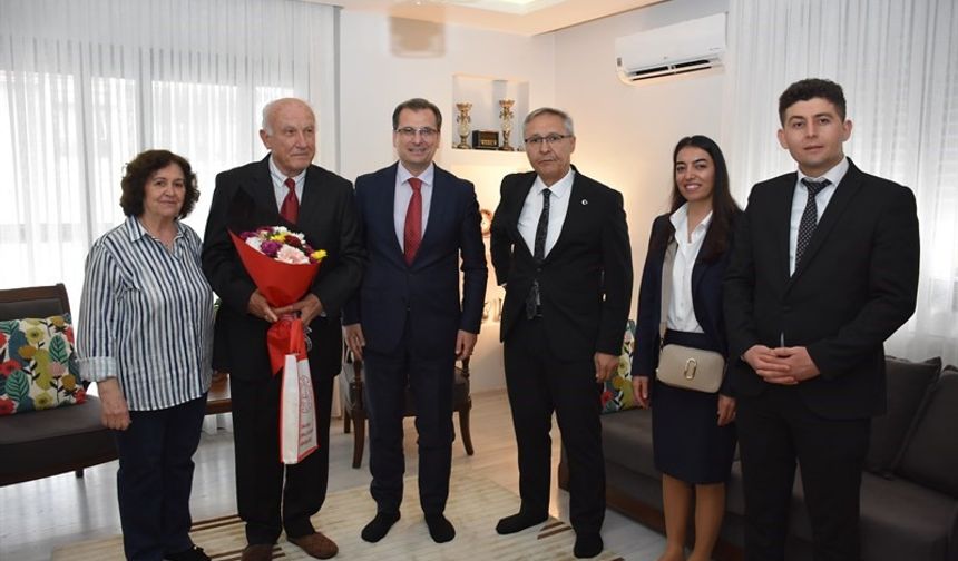 Kaymakam Güldoğan’dan, eğitim çınarlarına vefa