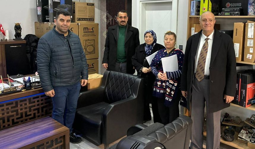 MHP Salihli'den ‘Hayırlı günler komşum’ ziyaretleri sürüyor