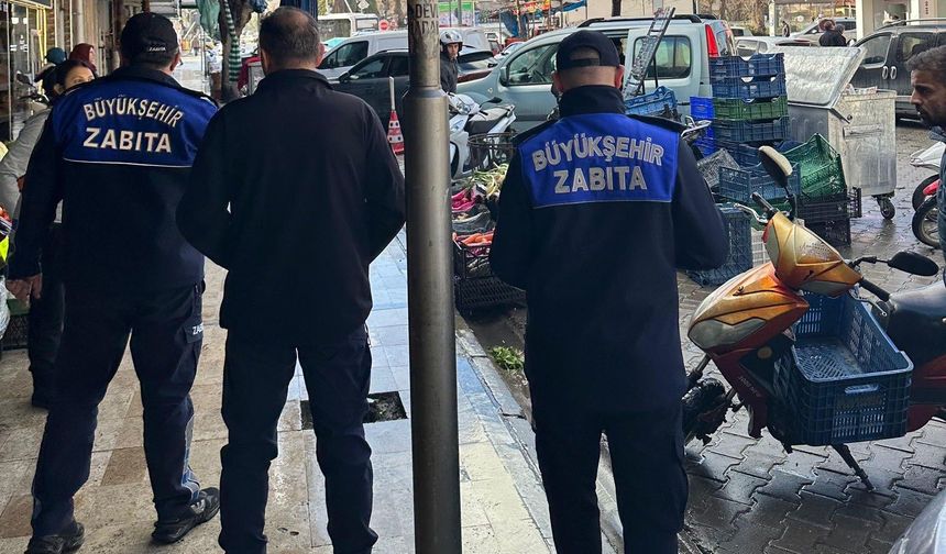 Manisa Büyükşehir'den Salihli'de kaldırım denetimi