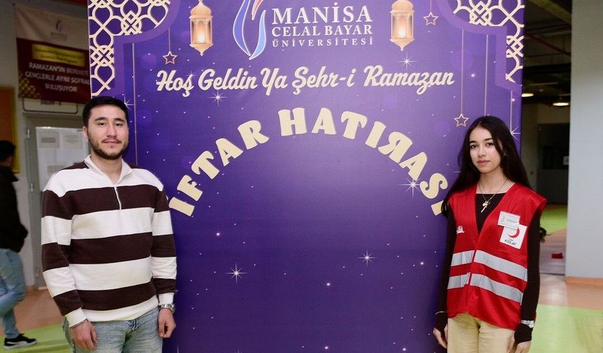 MCBÜ’lü öğrenciler ramazanın ilk iftarında aynı sofrada buluştu