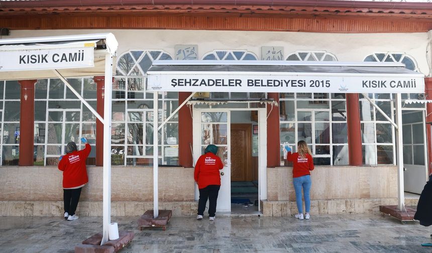 Şehzadeler Belediyesinden camilerde temizlik seferberliği