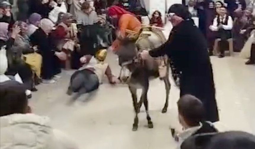 Gördes'te ilginç ‘damat eğlencesi'
