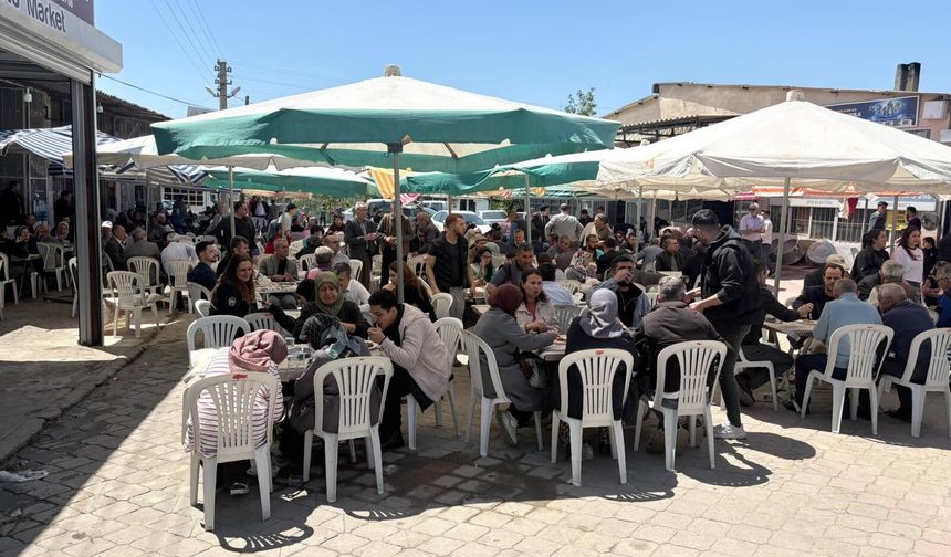 Gördes Sanayi Sitesi’nden 6 bin kişilik hayır yemeği