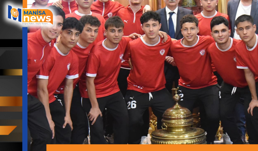 Genç kramponlara Başkan Balaban'dan destek