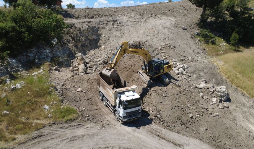 Demirci’de ulaşım yatırımları hız kazandı