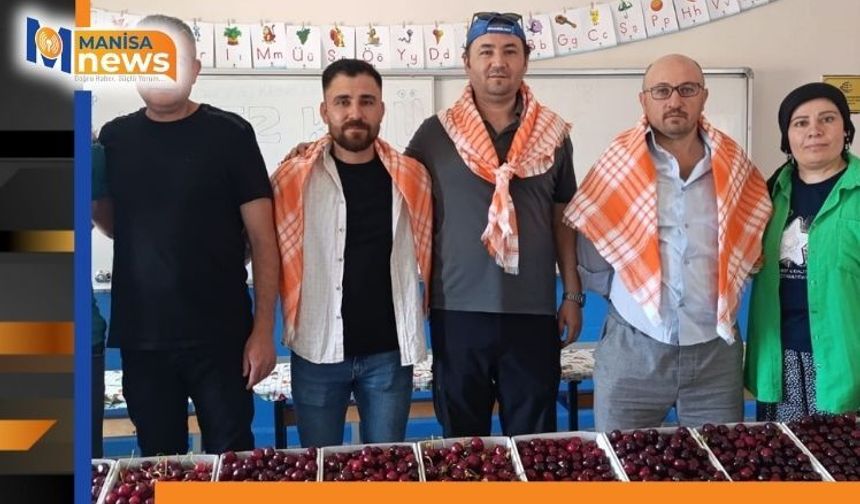 Binlerce insan Kiraz Festivali için Börez'e akın etti