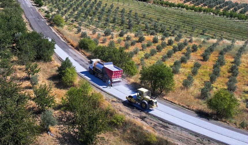 Manisa'da asfalt çalışmaları hızla devam ediyor