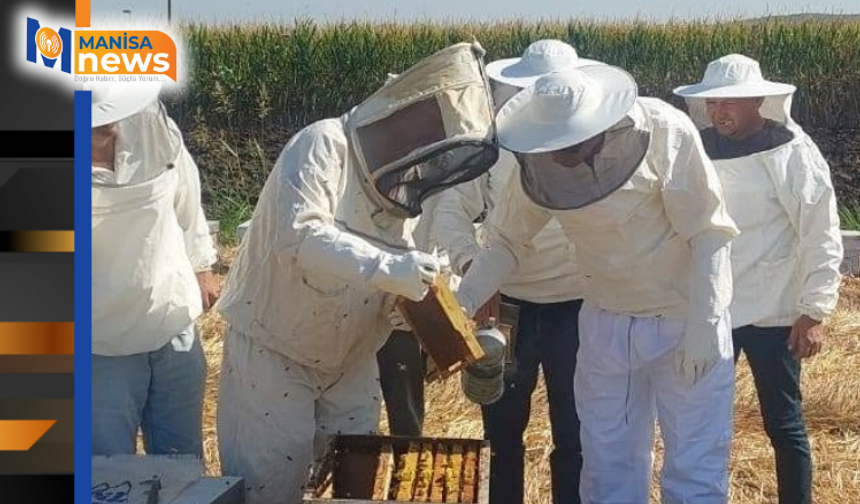 Kaymakam Özcan bal hasadına katıldı