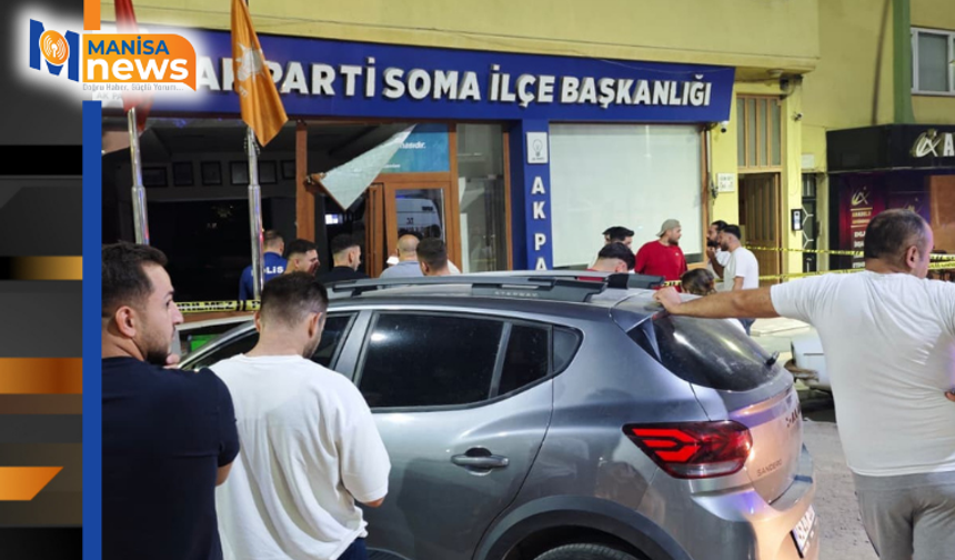 Otomobil AK Parti ilçe binasına daldı