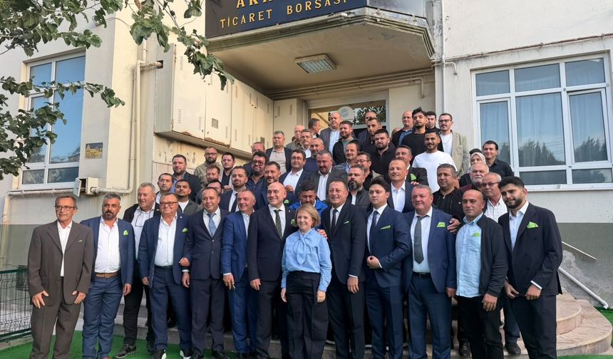 Akhisar Ticaret Borsası’nda Başkan Alhat güven tazeledi