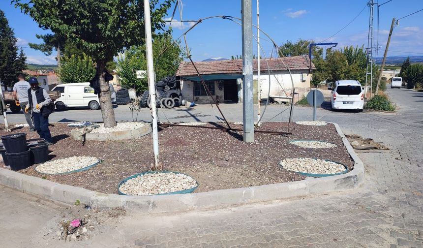 Şehzadeler’in kırsal mahallelerinde meydanlar yenileniyor