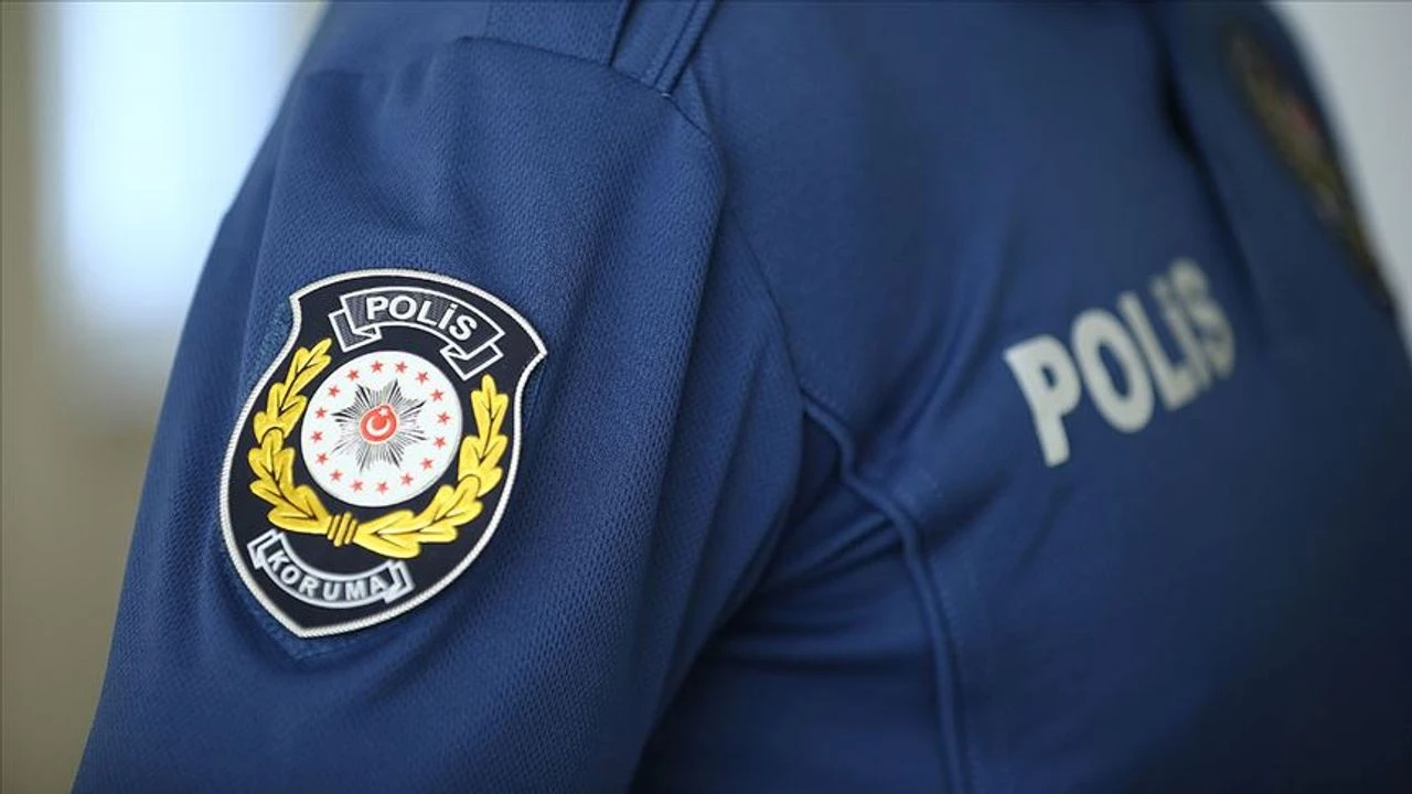 Polis 1