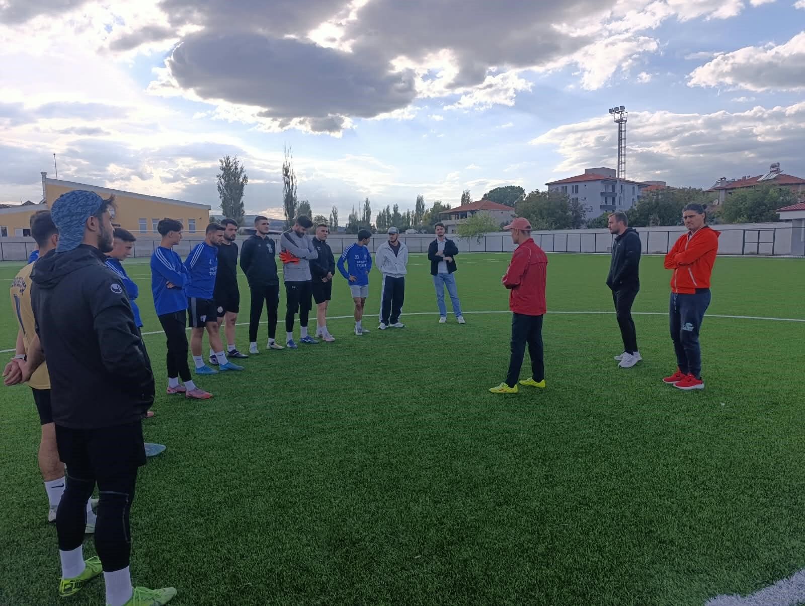 Selendi Belediyespor yeni sezon için sahaya indi